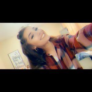 Meet your Posher, Alexis